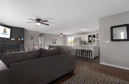 Cass County Casa | Peaceful Retreat w/20 Acres Sleeps 11|Fishing