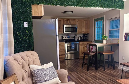 Tafton Cabaña | Peaceful Seasonal Wooded Nature Cottage close to everything