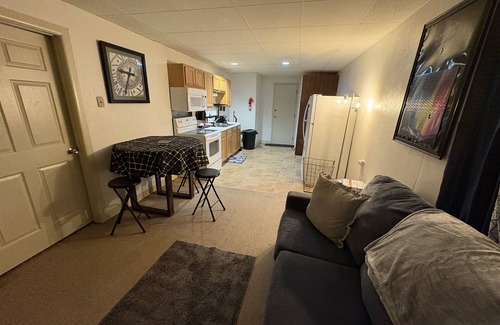 Geneseo Apartamento | Peaceful Study 1-bedroom apartment in brilliant Geneseo with WiFi