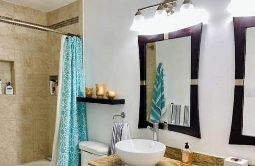 Meadows Place Casa | Peaceful Suburban Escape