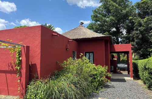 Ngaring Casa | Peaceful vacation 15 minutes from Saly with swimming pool. Vehicle rental available