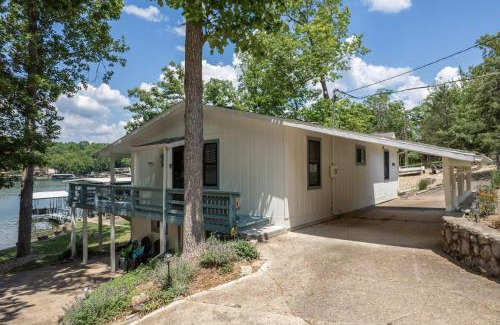 Gravois Mills Casa | PEACEFUL WATERS