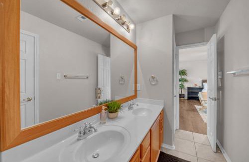 McKinney Casa | Peachy House,BBQ & Games,Free Wifi,Spacious