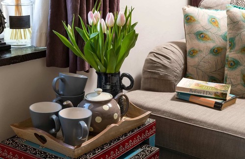 Combe Martin Cabaña | Peacock Cottage - sleeps 4 guests in 2 bedrooms