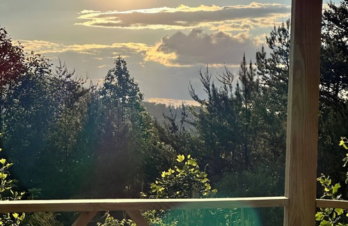 Brasstown Casa | Peak-A-View Mountain Retreat: Cozy 2BR Getaway with Breathtaking Mountain Views!
