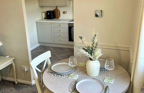 Chesterfield Casa | Peak District - 2 Beds - Sleeps 4 - Pet Friendly