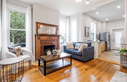 Eckington Casa | Pearl Light - 10min Walk to Union Market, 2mi to Capitol – 3BR/3BA w/Parking