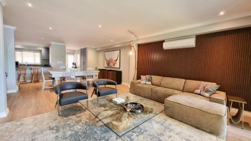 Cape Winelands Cabina | Pearl Valley Golf Lodge - loadshedding free