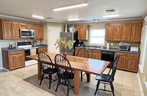 Golden Meadow Casa | Pearly Whites - Fishing Pier - Island Realty