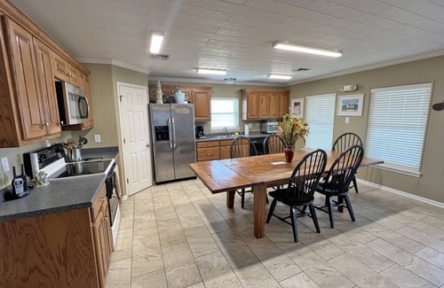 Golden Meadow Casa | Pearly Whites - Fishing Pier - Island Realty