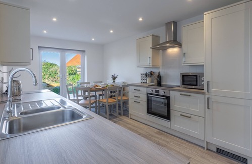 Brancaster Staithe Cabaña | Una súper casa de campo con increíbles vistas de los pantanos.