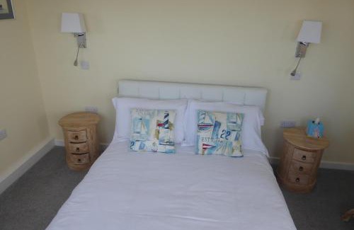 Cowes Cabina | Pebble Lodges
