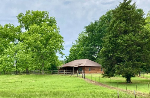 Mathiston Casa | Pecan Hill - Charming 3-bedroom farmhouse in peaceful Mathiston