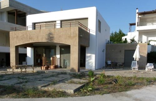 Pefkos Villa | Pefkos Beachfront Villa