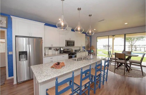 El Lago Casa | Pelican Bay Estate- A Luxury Waterfront Vacation Home