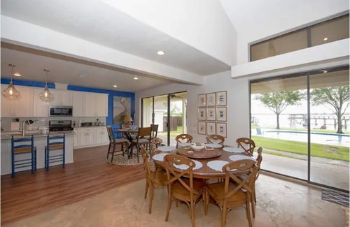 El Lago Casa | Pelican Bay Estate- A Luxury Waterfront Vacation Home