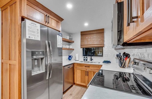 Alta Vista Casa | Pelican Cove - 3/2 Private Backyard Heated Pool