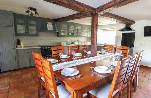 Llandrindod Wells Cabaña | PENARTH, pet friendly, character holiday cottage in Builth Wells