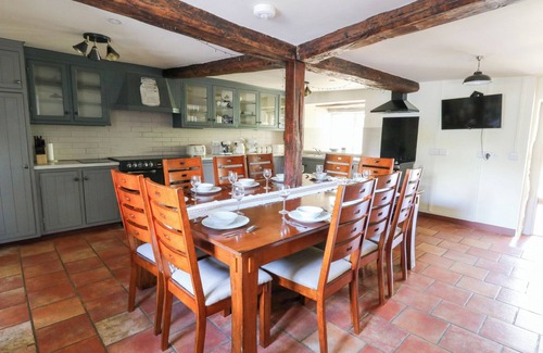 Llandrindod Wells Cabaña | PENARTH, pet friendly, character holiday cottage in Builth Wells