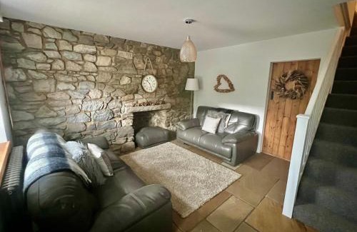 Penderyn Casa | Penderyn Cottage Waterfall Country Brecon Beacons