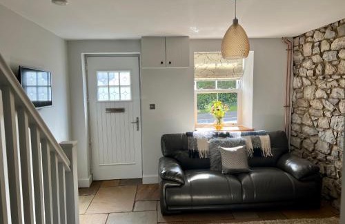 Penderyn Casa | Penderyn Cottage Waterfall Country Brecon Beacons