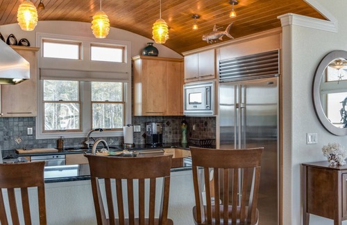 Manteo Casa | Peninsula 01: Private Saltwater Pool, Spa, Canal front w/ 10 feet of dock space