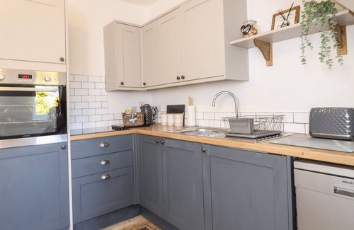Oxenhope Cabaña | PENISTONE VIEW, pet friendly, character holiday cottage in Oxenhope
