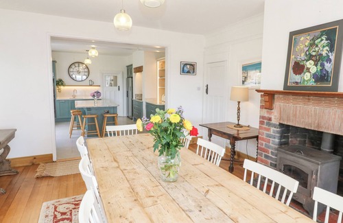 Coverack Cabaña | PENMARTH HOUSE, pet friendly, country holiday cottage in Coverack