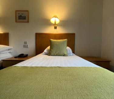 Llanrhystud Hotel | Penrhos Park