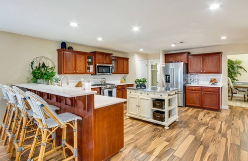 Brent Casa | Pensacola Home w/ Private Lanai, 9 Mi to Downtown!