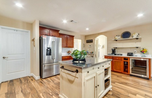 Brent Casa | Pensacola Home w/ Private Lanai, 9 Mi to Downtown!