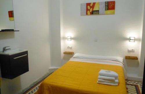 Sant Francesc Casa | Pensión Alicante by Moontels