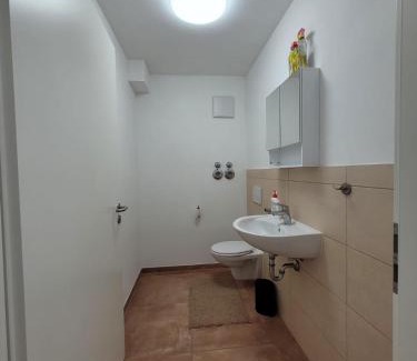 Griesstatt Apartamento | Pension Chen mit 2 Schlafzimmern, EBK, separat Balkon