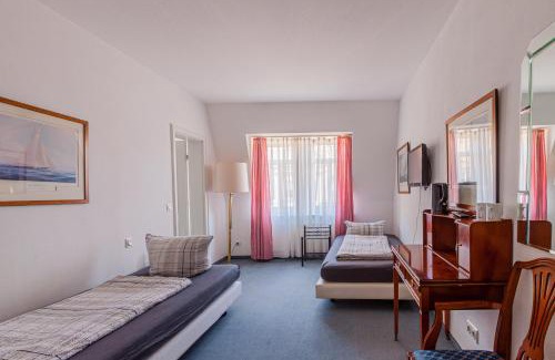 Mickten Casa | Pension für Monteure in Dresden, Zimmer mit eigenem Bad und großer Gemeinschaftsküche