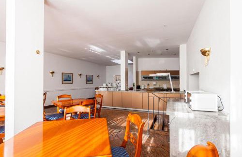 Mickten Casa | Pension für Monteure in Dresden, Zimmer mit eigenem Bad und großer Gemeinschaftsküche