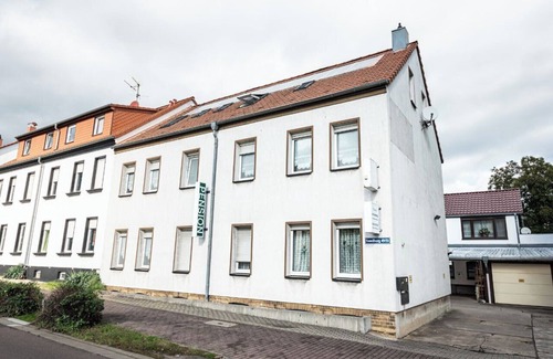 Burghausen-Rueckmarsdorf Hotel | Pension Greiser