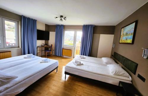 Zirovnica Cama Y Desayuno | Pension Knafel