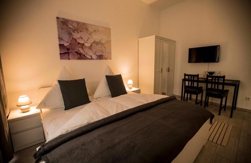 Neukoelln Casa | Pension Leo