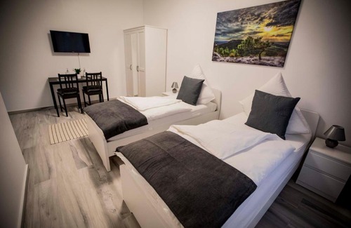 Neukoelln Casa | Pension Leo