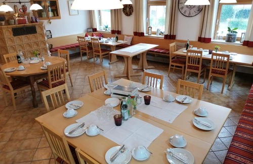 Schwabmuehlhausen Cama Y Desayuno | Pension zum Bären