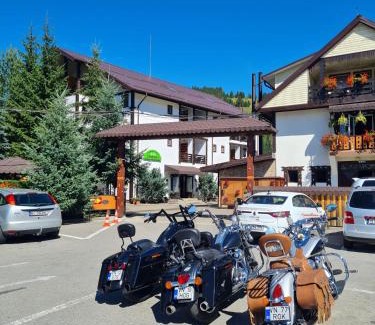 Farcasa Casa | Pensiunea Orizont