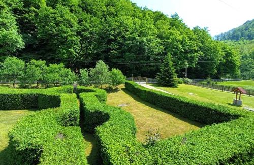 Cugir Casa | Pensiunea Poarta Raiului