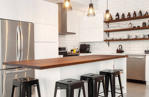 Saint Pierre d'Orleans Condominio | [PENTHOUSE-508] Work, Relax & Cook With Great View