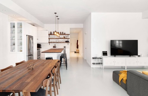Saint Pierre d'Orleans Condominio | [PENTHOUSE-508] Work, Relax & Cook With Great View