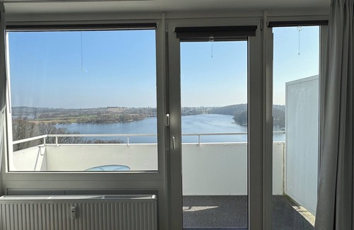 Bad Segeberg Apartamento | Penthouse apartment with a fantastic view of Lake Segeberger See