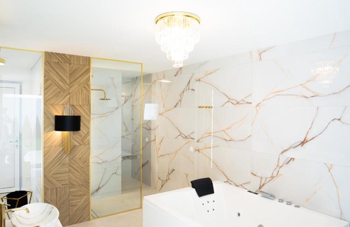Trstena Apartamento | Penthouse apartments MINI s privátnou vírivou vaňou