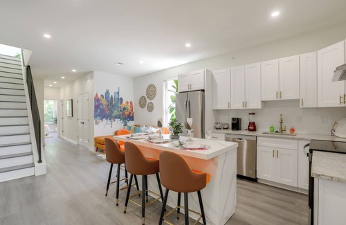 North Philadelphia West Condominio | Penthouse Condo w/ Rooftop Deck in Philadelphia!