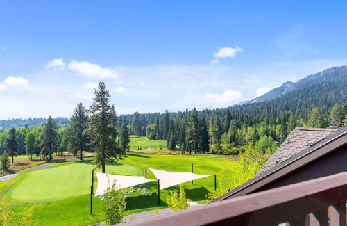 Tamarack Condominio | Penthouse | Golf & Lake Views | Resort Amenities