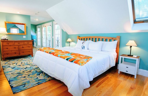 Provincetown Hotel | Penthouse Unit in Provincetown Center