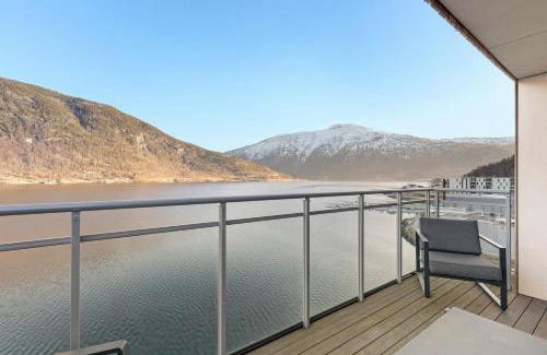Sogndal Apartamento | Penthouse with fjord view and parking